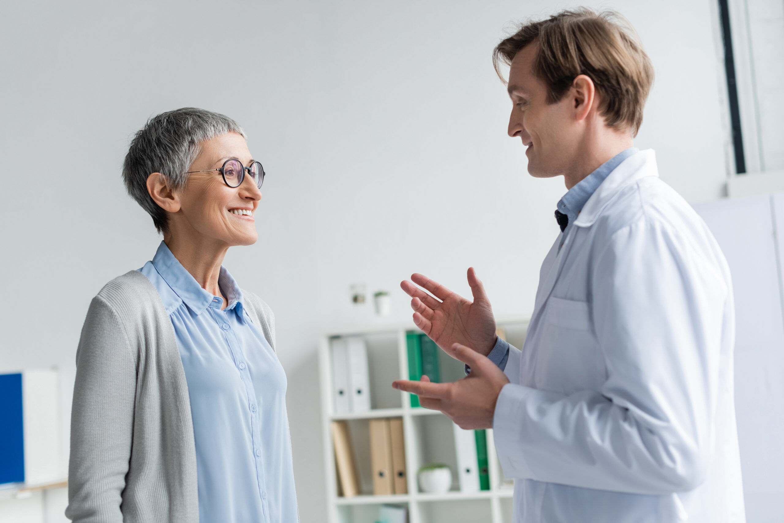 patient talking to doctor